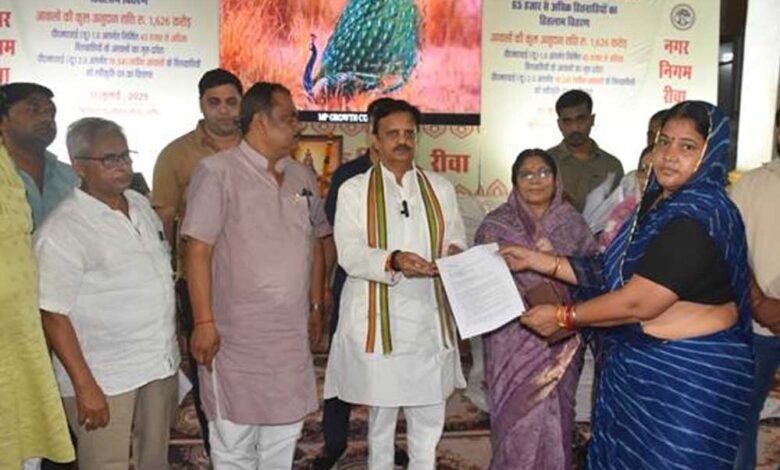 गरीबों का सपना साकार कर रही है पीएम आवास योजना: उप मुख्यमंत्री शुक्ल 1 KSHITITECH 12 A 9 1 KSHITITECH
