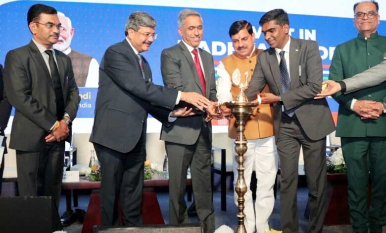 मध्यप्रदेश में आने वाले उद्यमियों को प्रोत्साहनकारी नीतियों के अतिरिक्त भी देंगे विशेष सुविधाएं : मुख्यमंत्री डॉ. यादव 1 KSHITITECH 15A 2 KSHITITECH