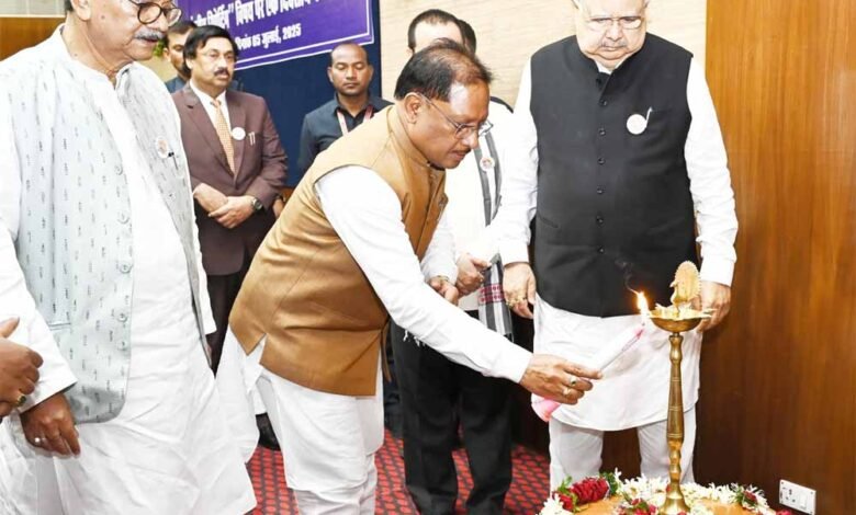 छत्तीसगढ़ के 25 वर्षों की स्वर्णिम यात्रा में संसदीय पत्रकारों का योगदान अतुलनीय : विधानसभा अध्यक्ष डॉ. रमन सिंह 1 KSHITITECH 2 62 KSHITITECH