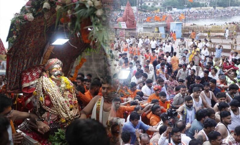 बाबा महाकाल की दूसरी सवारी निकली शाही अंदाज़ में, हाथी पर विराजे मनमहेश, रजत पालकी में चंद्रमौलेश्वर 1 KSHITITECH 21A 64 KSHITITECH
