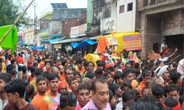 सावन के दूसरे सोमवार को अयोध्या में शिवभक्तों की भीड़ उमड़ी, श्रद्धालुओं ने सरयू में डुबकी लगाकर जलाभिषेक किया 1 KSHITITECH 21A 68 KSHITITECH