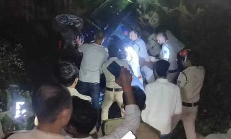 कांवड़ यात्रा में मातम: तेज रफ्तार कार ने 4 को रौंदा, गाड़ी खाई में गिरी, आरोपी फरार 1 KSHITITECH 23A 42 KSHITITECH
