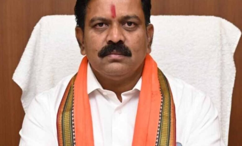 शहीदों के परिजनों को मिलेगा विभाग चुनने का विकल्प, मुख्यमंत्री साय का आभार: उप मुख्यमंत्री 1 KSHITITECH 3 KSHITITECH