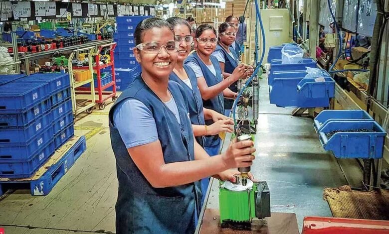 MP में महिलाएं नाइट शिफ्ट में कर सकेंगी काम, इसके लिए महिला कर्मचारी की लिखित सहमति होगी जरूरी 1 KSHITITECH 4A 75 KSHITITECH