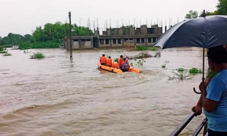 बाढ़ और बारिश के चलते मंडला और डिंडोरी में स्कूलों की छुट्टी घोषित 1 KSHITITECH 5A 73 KSHITITECH