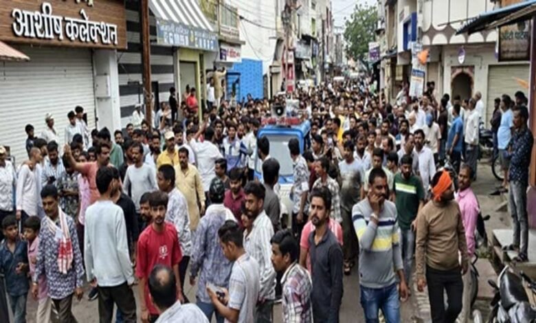 मोहर्रम जुलूस के दौरान सैलाना में तनाव की स्थिति,सुबह हिंदू संगठनों ने विरोध जताते हुए नगर के बाजार बंद करवा दिए 1 KSHITITECH 7A 41 KSHITITECH