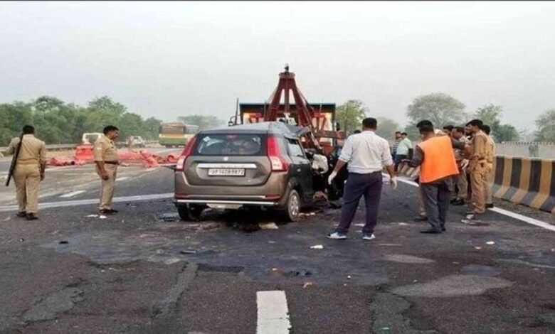 यमुना एक्सप्रेसवे पर एक भीषण सड़क हादसा, दो की मौत, सीएम योगी ने जताया दुख 1 KSHITITECH ac 3 KSHITITECH