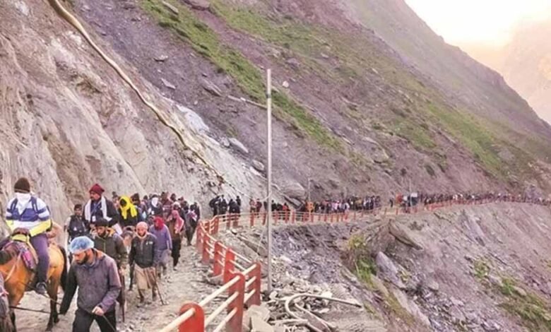 बोलो हर हर महादेव! अमरनाथ यात्रियों का नया जत्था जम्मू से निकला 1 KSHITITECH amarnath2 4 KSHITITECH