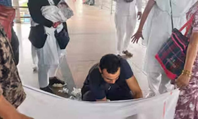 रेलवे की सजगता ने रचा मिसाल, झांसी प्लेटफॉर्म पर महिला ने दिए स्वस्थ बच्चे को जन्म 1 KSHITITECH jhashi1 KSHITITECH