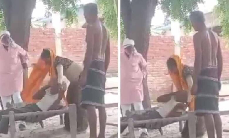 परिवार में बवाल! बहू ने ससुर को बांधकर पीटा, वायरल वीडियो ने मचाया हड़कंप 1 KSHITITECH pitai1 KSHITITECH