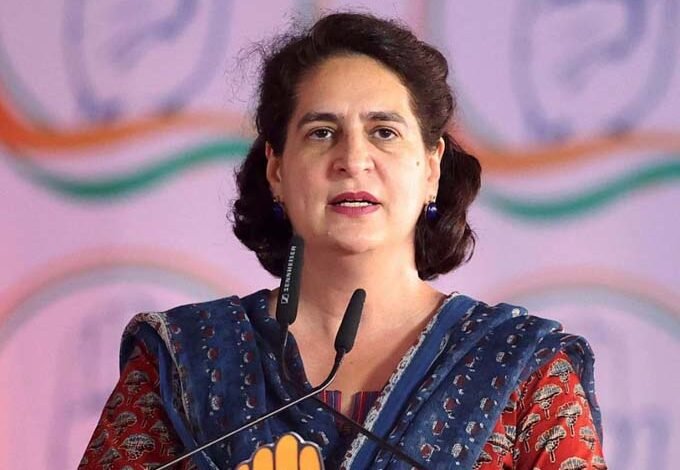 ED की कार्रवाई पर कांग्रेस का पलटवार: प्रियंका गांधी बोलीं- साय सरकार अदाणी को दे रही जंगल, हम भूपेश बघेल के साथ 1 KSHITITECH priyanka gandhi KSHITITECH