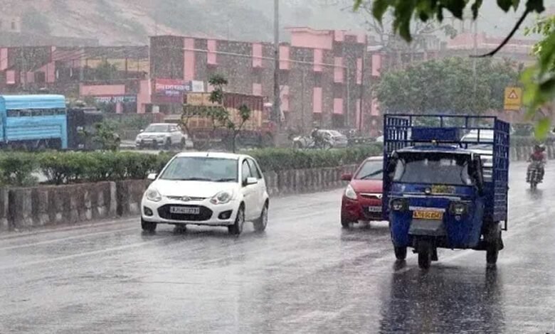 मध्य प्रदेश के 25 जिलों में आज भारी बारिश का येलो-ऑरेंज आलर्ट, लगातार बारिश से नदियां उफान पर,रास्ते बंद 1 KSHITITECH rain 5 A 39 5 1 KSHITITECH
