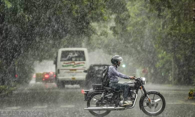 रायपुर : प्रदेश में अब तक 349.9 मि.मी. औसत वर्षा दर्ज 1 KSHITITECH rain A 41 7 KSHITITECH