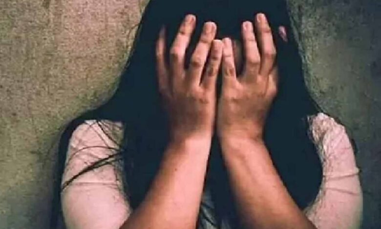 भोपाल में हैवानियत: एक दोस्त ने छात्रा से किया दुष्कर्म, प्रेम संबंधों का पता चलने पर दूसरे ने किया ब्लैकमेल 1 KSHITITECH rap1 KSHITITECH