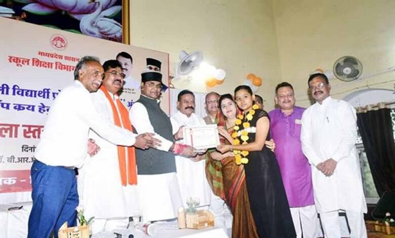 विद्यार्थी समाज एवं राष्ट्र के पुनउर्त्थान के लिये पढ़ाई करें : मंत्री सारंग 1 KSHITITECH sharang 1 KSHITITECH
