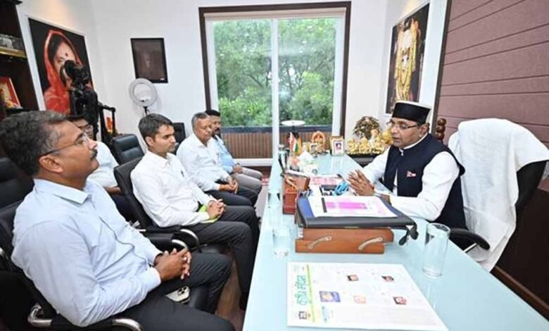 मंत्री सारंग से प्रधानमंत्री कार्यालय के निदेशक श्री ऋग्वेद मिलिंद ठाकुर ने की भेंट 1 KSHITITECH sharang 2 KSHITITECH