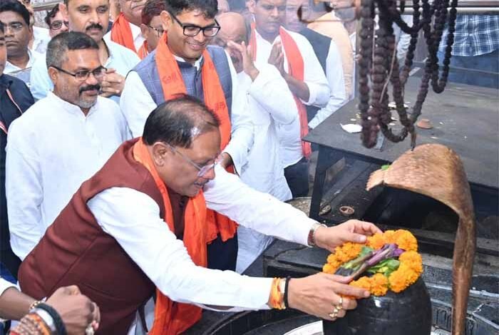 श्री श्री 108 श्री सत्यनारायण बाबा धाम कोसमनारा में पहुंचे मुख्यमंत्री श्री विष्णु देव साय, की प्रार्थना 1 KSHITITECH shay KSHITITECH