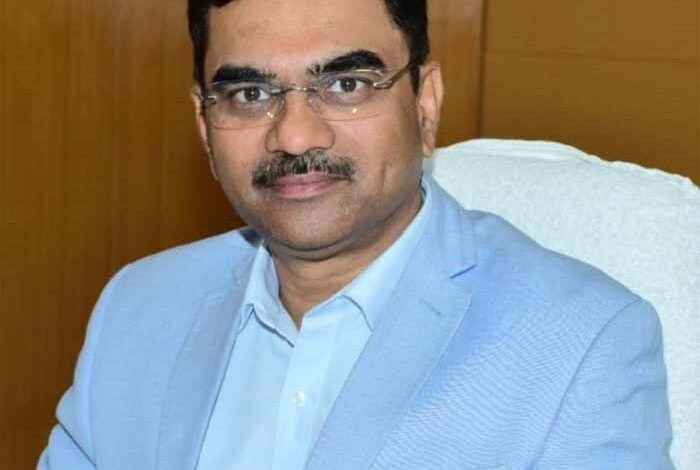 आयुक्त जनसम्पर्क ने संचालनालय में किया पौध-रोपण 1 KSHITITECH sudam KSHITITECH