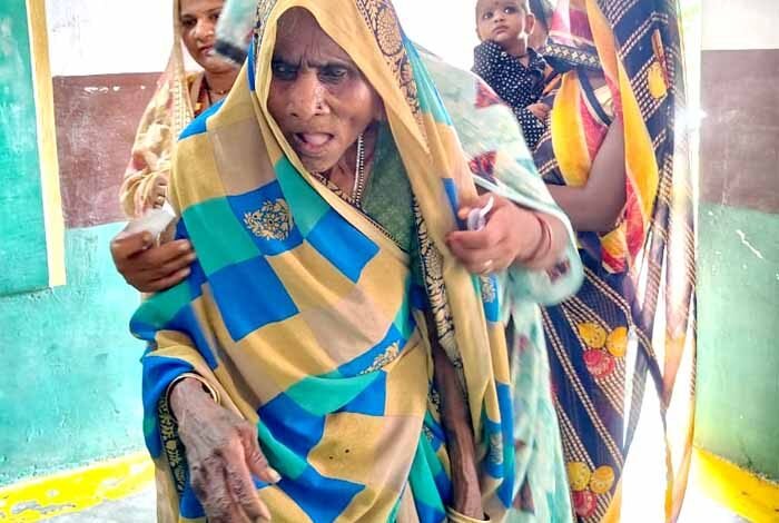 पंचायत उप निर्वाचन में हुआ 70.51 प्रतिशत मतदान, सागर और दमोह में हुआ आईपीबीएमएस से मतदान 1 KSHITITECH up3 KSHITITECH